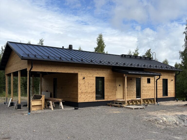 Vahvainmäenkatu 28 ulkokuva